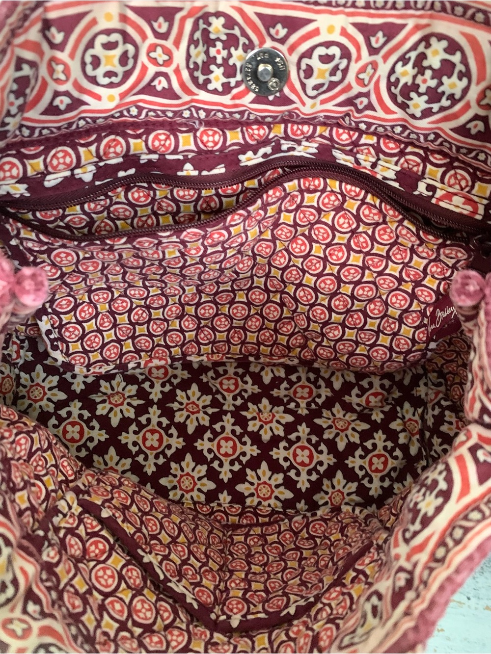 Vera Bradley Retired Red Maroon Medallion Handbag Tote - Picture 9 of 9
